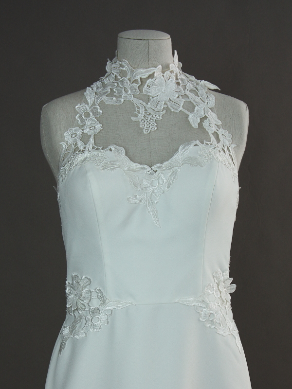 Liesbeth - Linea Raffaelli - detail devant - la mariée à Bicyclette - robe de mariée occasion