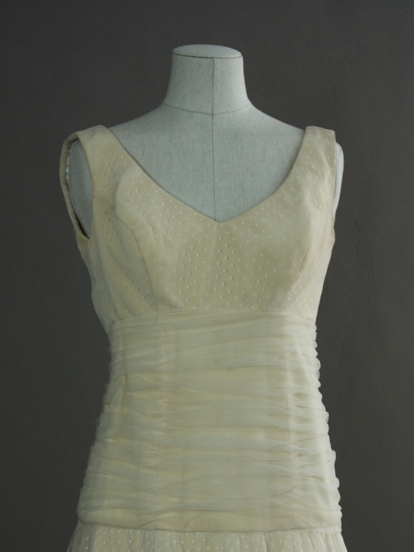 Douchka - Ann Piron - detail devant - la mariée à Bicyclette - robe de mariée occasion