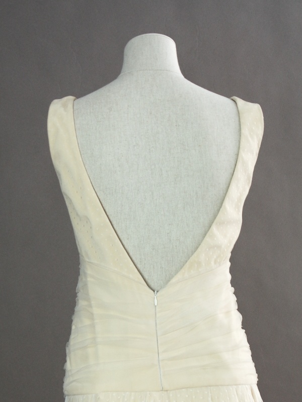 Douchka - Ann Piron - detail dos - la mariée à Bicyclette - robe de mariée occasion