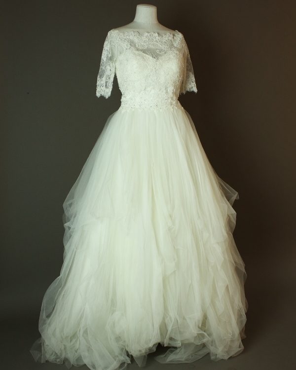 Fadia - Sincerity - La mariée à bicyclette - robe de mariée occasion - devant top dentelle