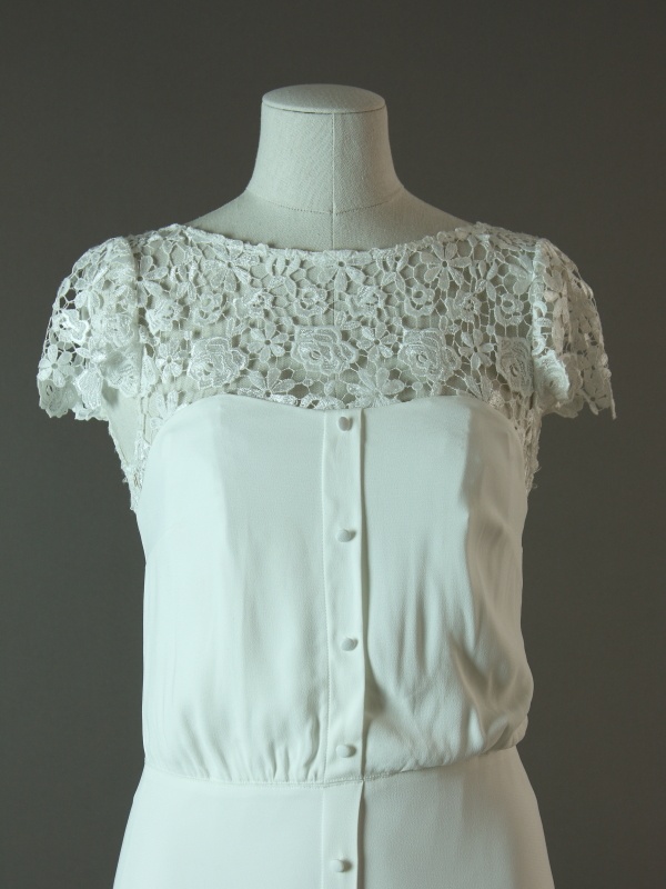 Joya - Rembo Styling - La mariée à bicyclette - robe de mariée d'occasion - detail devant