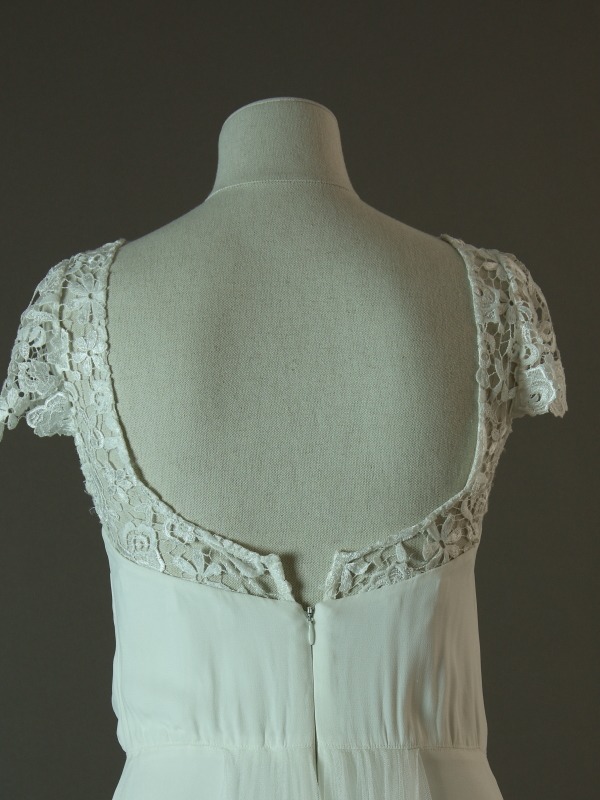 Joya - Rembo Styling - La mariée à bicyclette - robe de mariée d'occasion - detail dos
