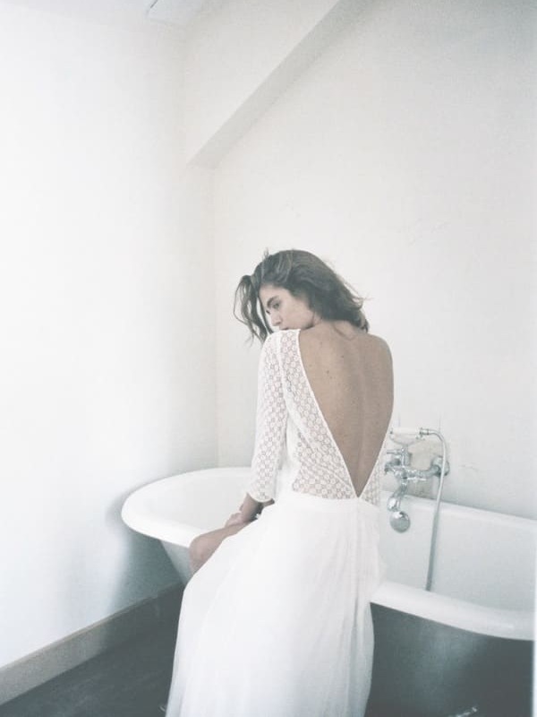 2001-38-002-All is Truth-Donatelle Godart-la-mariee-a-bicyclette-robe-de-mariee-seconde-main-cat (2)