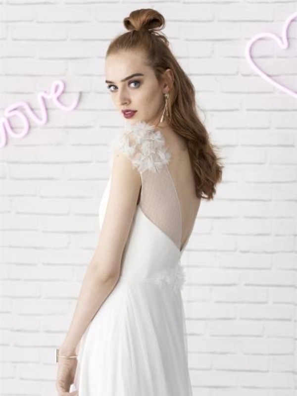 2309-42-020-loveisintheair-marylise-la-mariee-a-bicyclette-robe-de-mariee-outlet-cat (1)