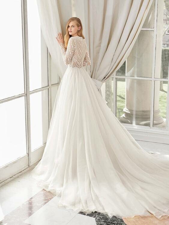 2402-38-002-manchester-rosaclara-la-mariee-a-bicyclette-robe-de-mariee-seconde-main-cat (4)