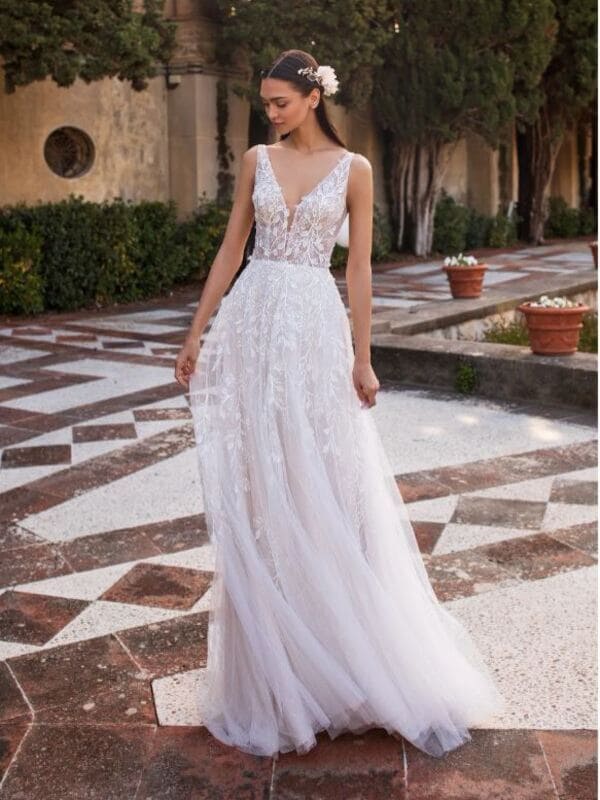 2409-40-001-elara-pronovias-la-mariee-a-bicyclette-robe-de-mariee-outlet-cat (5)