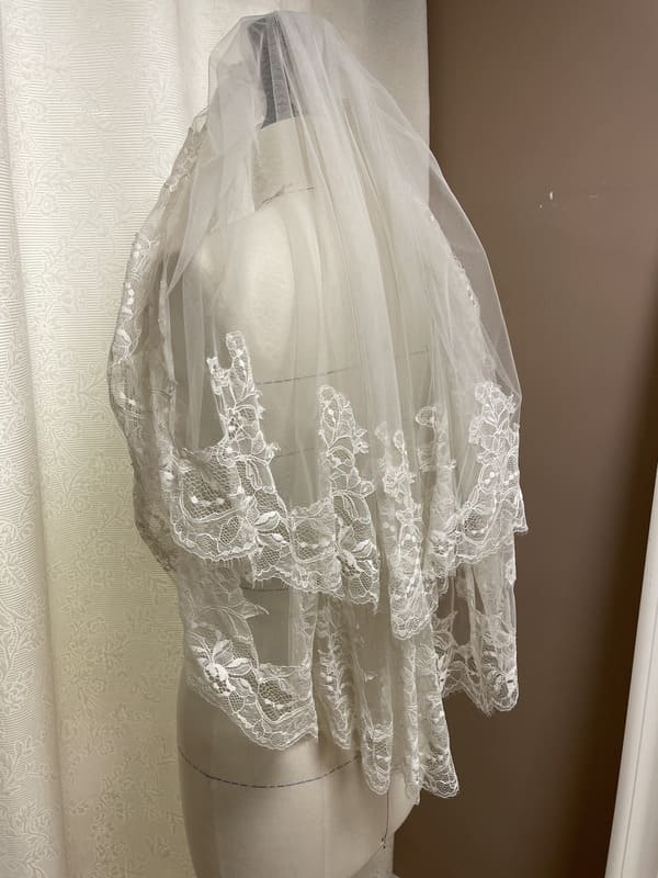 1507-38-001-v-grace-la-mariee-a-bicyclette-robe-de-mariee-seconde-main (2)