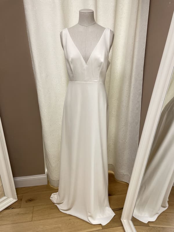 2501-38-010-mery-maison-boneva-la-mariee-a-bicyclette-robe-de-mariee-outlet (1)