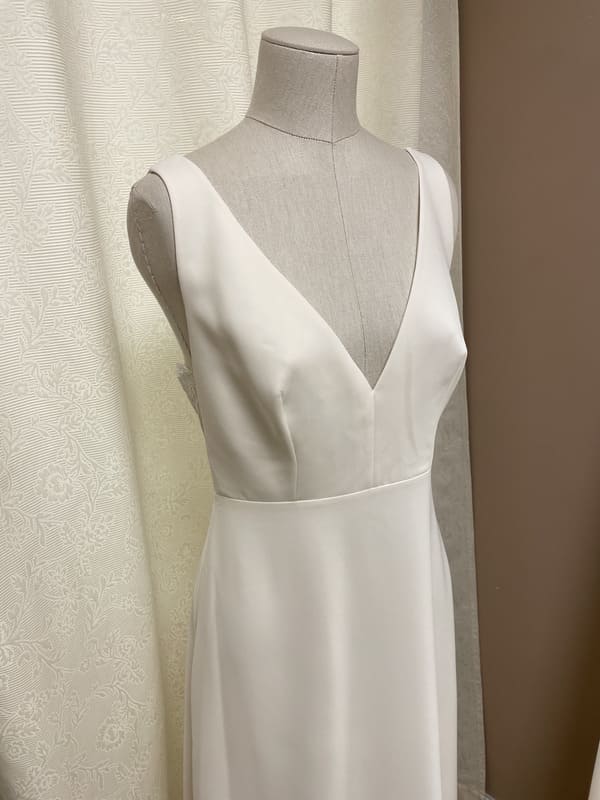 2501-38-010-mery-maison-boneva-la-mariee-a-bicyclette-robe-de-mariee-outlet (2)