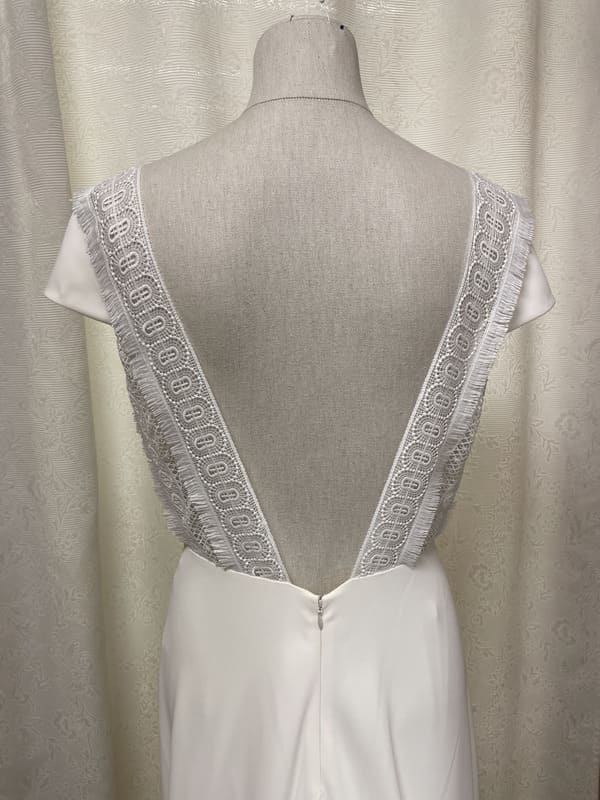 2501-42-009-maria-maison-boneva-la-mariee-a-bicyclette-robe de mariee-outlet (4)