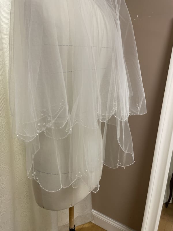 2504-v-009-valence-la-mariee-a-bicyclette-robe-de-mariee-seconde-main (2)