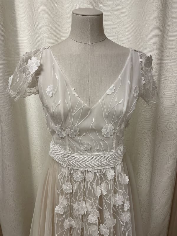 2502-38-002-Anna-Elsa-Gary-la-mariee-a-bicyclette-robe-de-mariee-seconde-main (6)