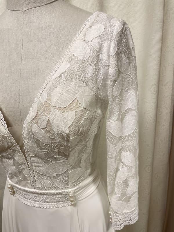 2505-38-001 b-medes-alma-novia-la-mariee-a-bicyclette-robe-de-mariee-seconde-main (2)