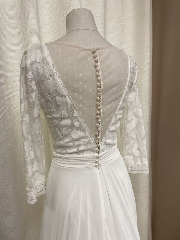 2505-38-001 b-medes-alma-novia-la-mariee-a-bicyclette-robe-de-mariee-seconde-main (5)