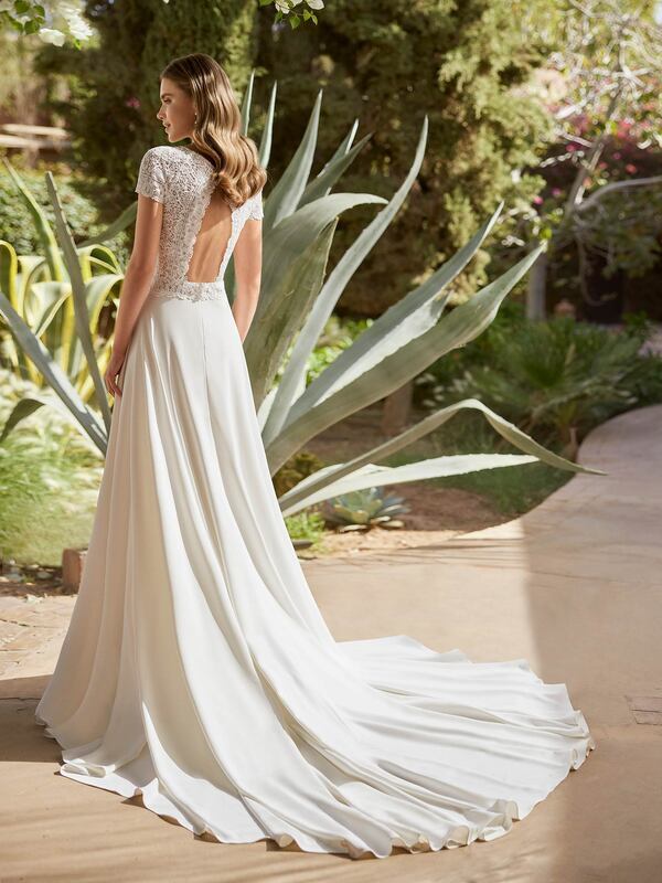 2506-42-004-lexi-alma-novia-la-mariee-a-bicyclette-robe-de-mariee-seconde-main-cat (1)