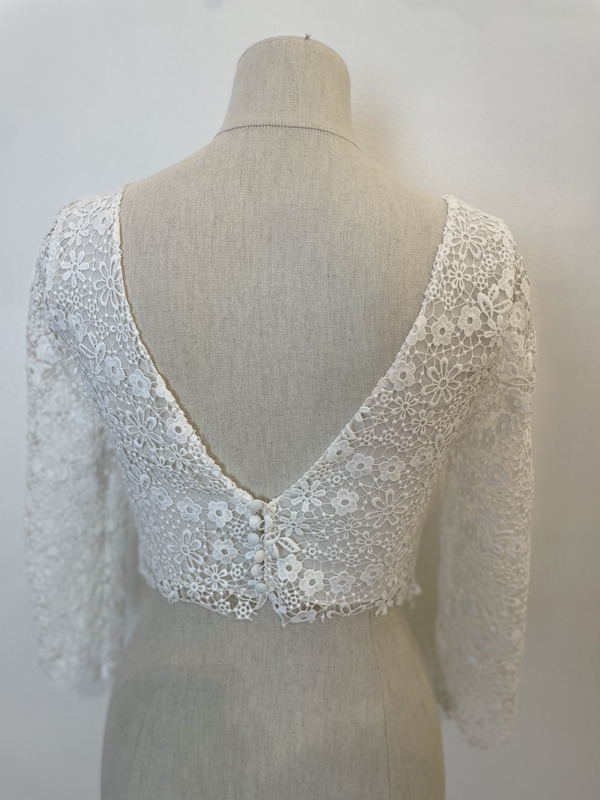 2410-38-012-eliana-la-mariee-a-bicyclette-robe-de-mariee-outlet (3)