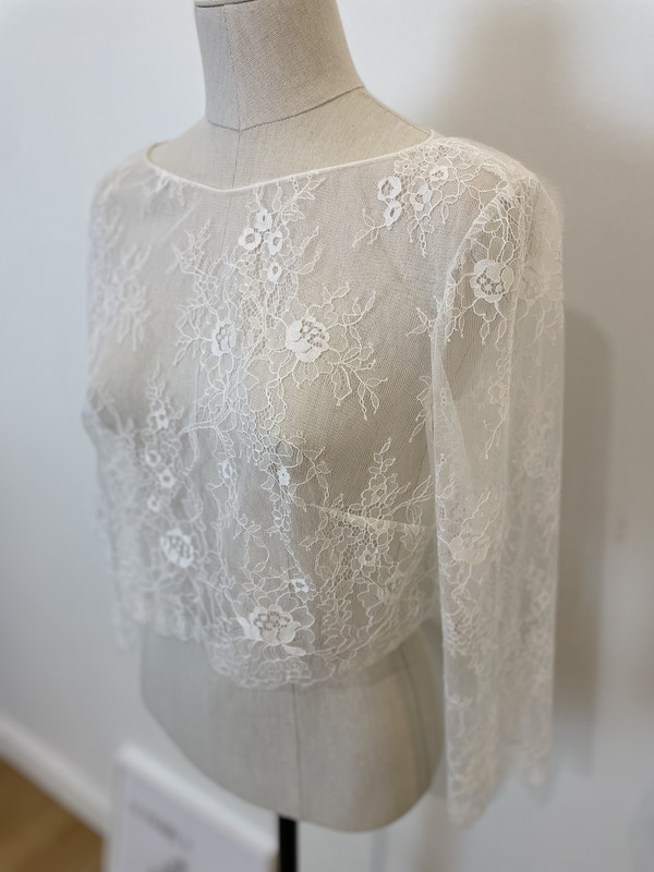 2501-38-012-freya-la-mariee-a-bicyclette-robe-de-mariee-outlet (5)