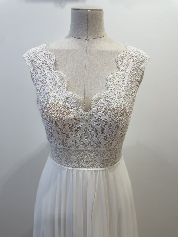 2504-38-001-laure-marylise-la-mariee-a-bicyclette-robe-de-mariee-seconde-main (2)
