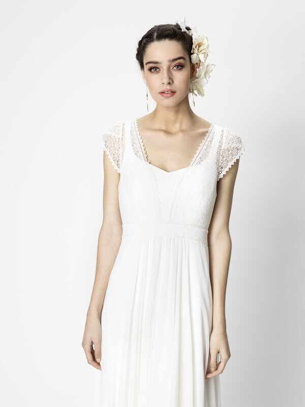 2506-38-002-Galante-Rembo-Styling-la-mariee-a-bicyclette-robe-de-mariee-seconde-main-cat (3)