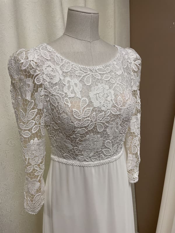 2506-40-001-harka-almanovia-la-mariee-a-bicyclette-robe-de-mariee-seconde-main (2)