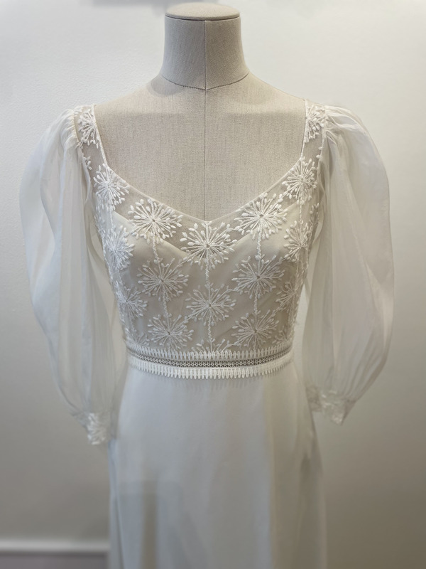 2508-38-004-etoile-lambert-creations-la-mariee-a-bicyclette-robe-de-mariee-seconde-main (4)