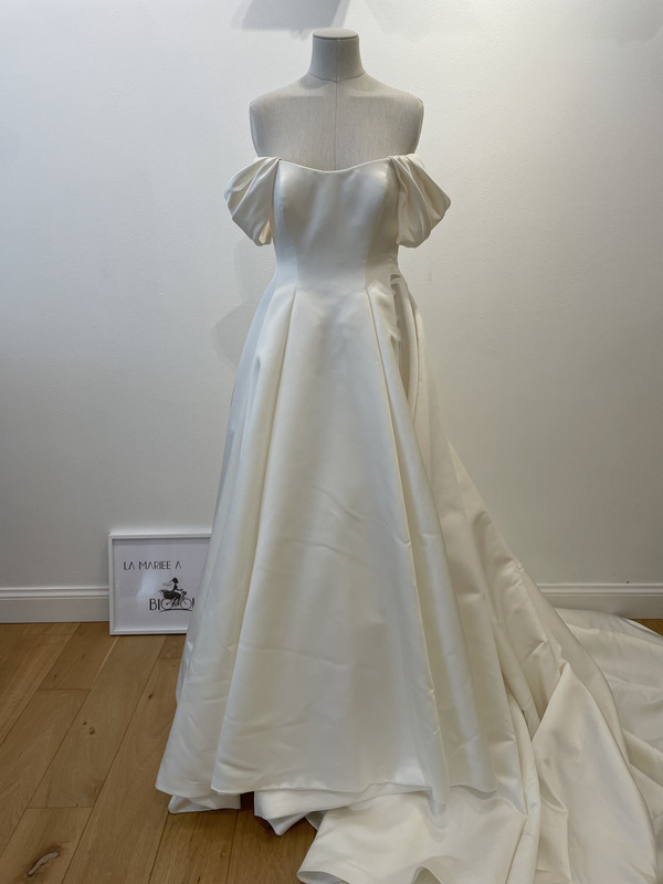 2508-38-005-lynn-pronovias-la-mariee-a-bicyclette-robe-de-mariee-seconde-main (3)