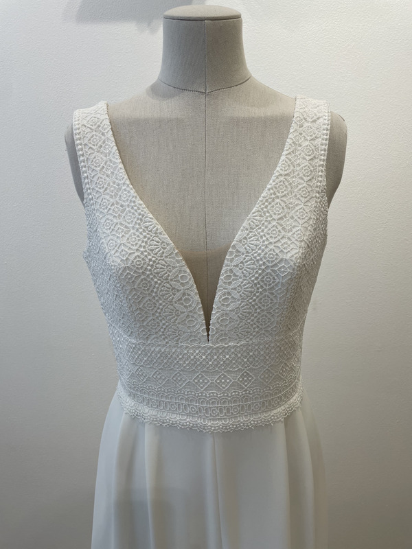 2508-38-009-celeste-bianco-evento-la-mariee-a-bicyclette-robe-de-mariee-seconde-main (4)