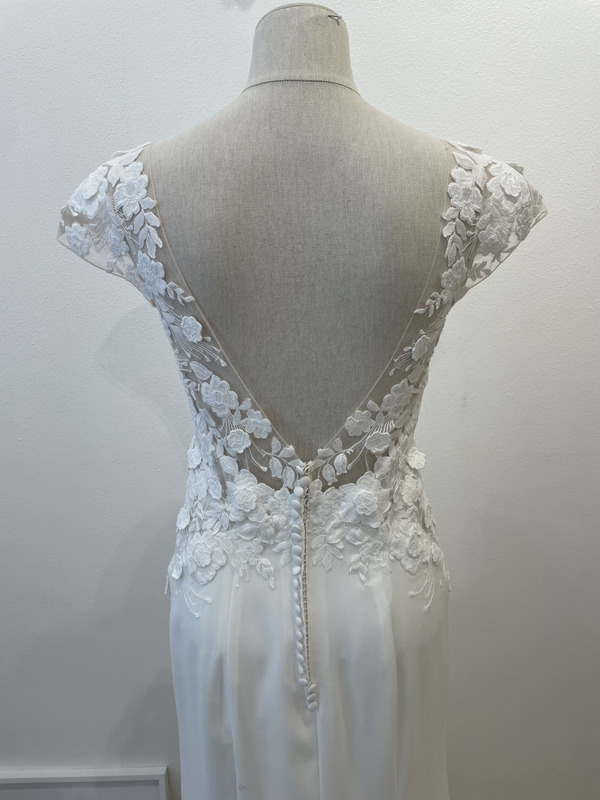 2508-38-010-carly-luna-novias-la-mariee-a-bicyclette-robe-de-mariee-seconde-main (4)