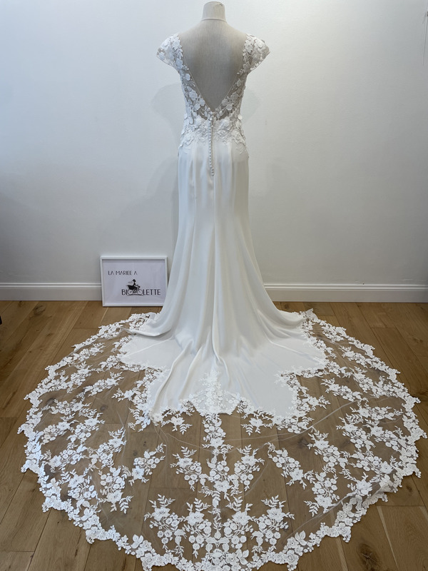 2508-38-010-carly-luna-novias-la-mariee-a-bicyclette-robe-de-mariee-seconde-main (5)