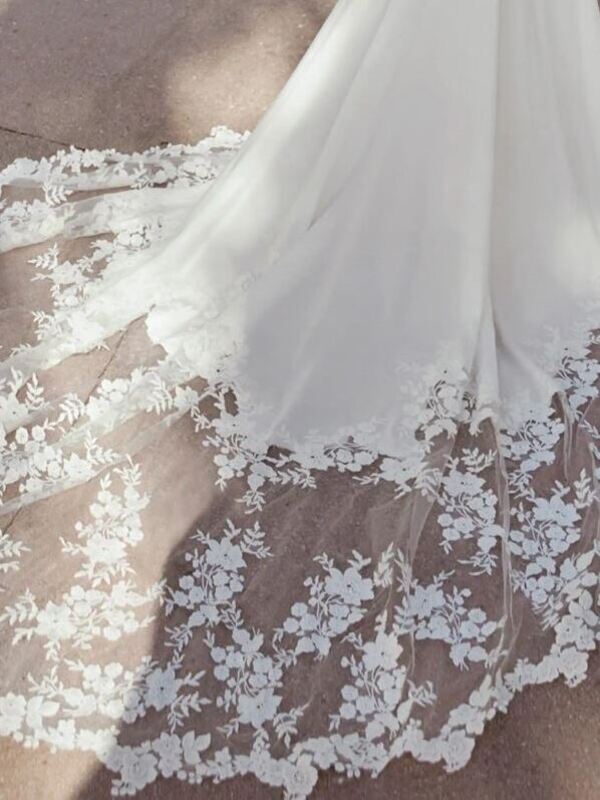 2508-38-010-carly-luna-novias-la-mariee-a-bicyclette-robe-de-mariee-seconde-main-cat (2)