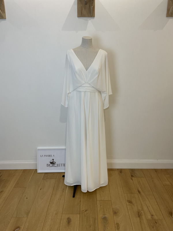 2509-38-001-waddox-alma-novia-la-mariee-a-bicyclette-robe-de-mariee-seconde-main (1) 2509-38-001-waddox-alma-novia-la-mariee-a-bicyclette-robe-de-mariee-seconde-main (1)