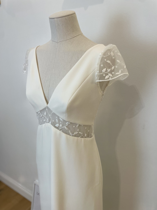 2510-36-002-brigitte-marylise-la-mariee-a-bicyclette-robe-de-mariee-seconde-main (2) 2510-36-002-brigitte-marylise-la-mariee-a-bicyclette-robe-de-mariee-seconde-main (2)