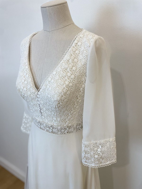 2510-38-001-obice-alma-novia-la-mariee-a-bicyclette-robe-de-mariee-seconde-main (6) 2510-38-001-obice-alma-novia-la-mariee-a-bicyclette-robe-de-mariee-seconde-main (6)